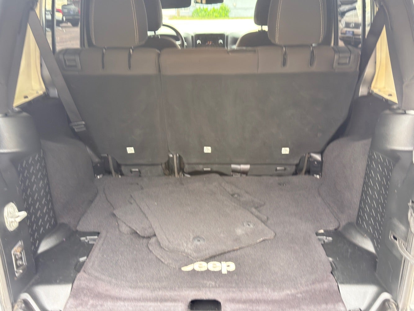 2017 Jeep Wrangler Unlimited Sahara 4WD