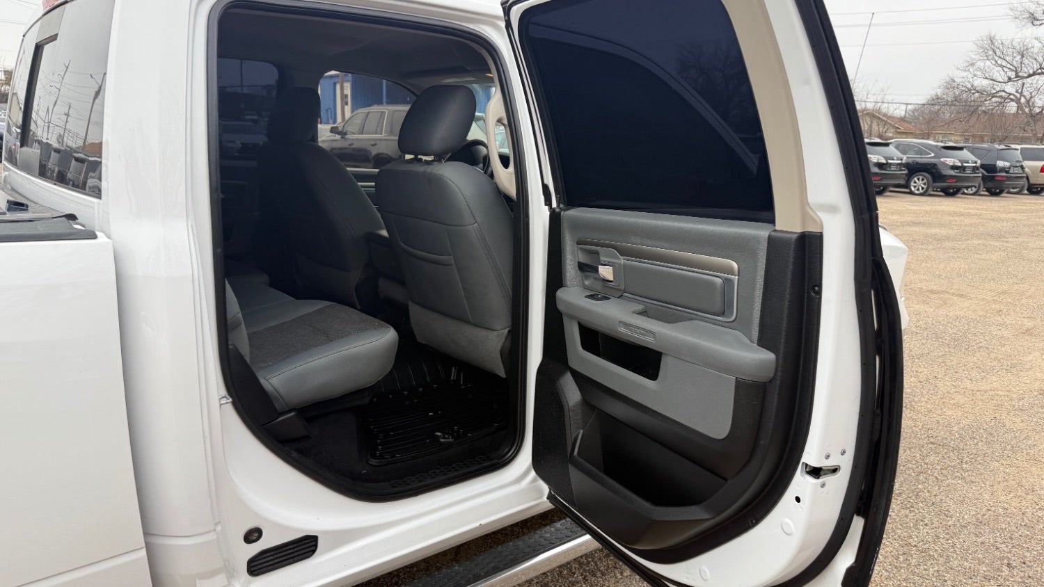 2018 RAM 1500 SLT Crew Cab SWB 2WD