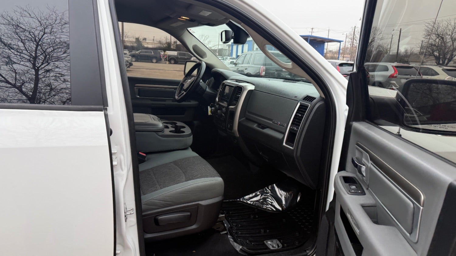 2018 RAM 1500 SLT Crew Cab SWB 2WD