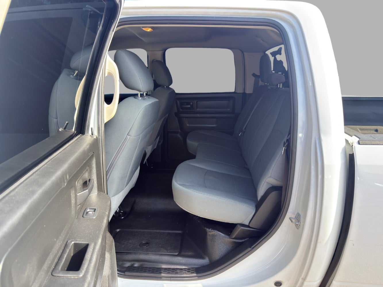 2020 RAM 1500 Classic Tradesman Crew Cab 4x2 6'4 Box