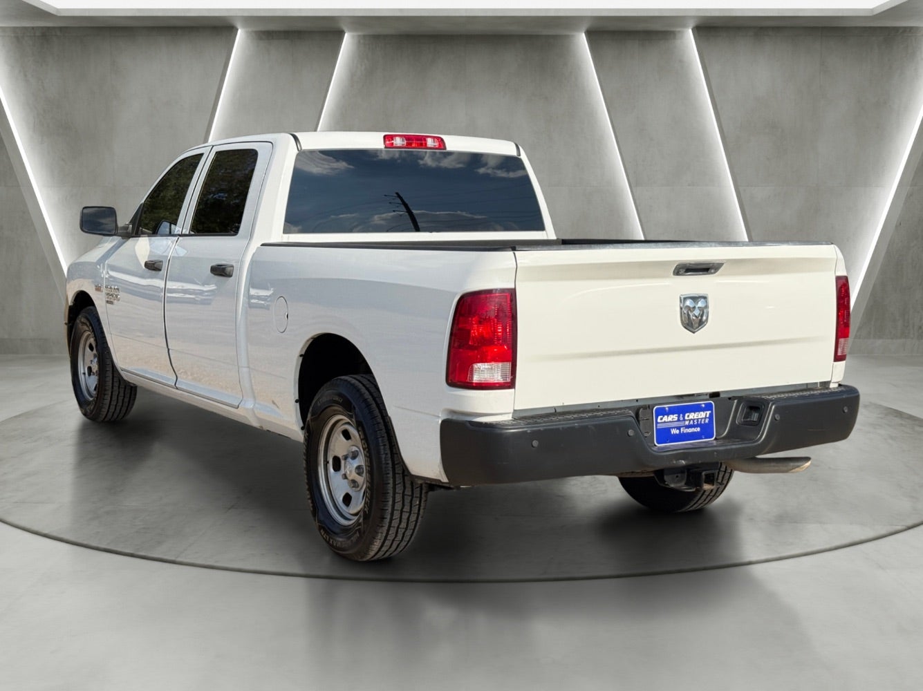 2020 RAM 1500 Classic Tradesman Crew Cab 4x2 6'4 Box