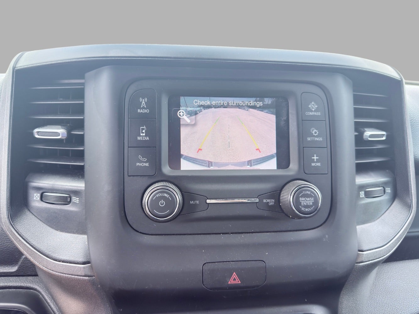 2023 RAM 1500 Tradesman Crew Cab 4x2 5'7 Box