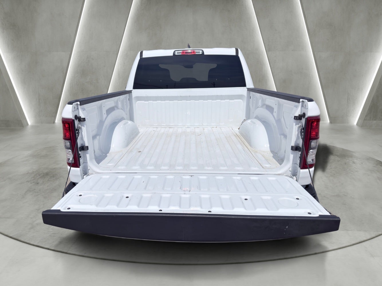2023 RAM 1500 Tradesman Crew Cab 4x2 5'7 Box