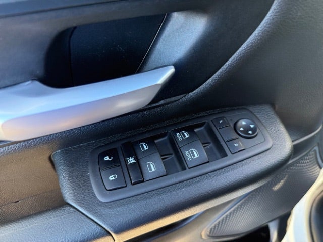 2024 RAM 1500 Tradesman Crew Cab 4x4 5'7 Box