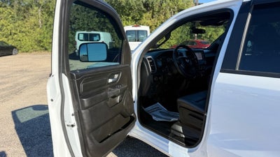 2024 RAM 1500 Tradesman Crew Cab 4x4 5'7 Box