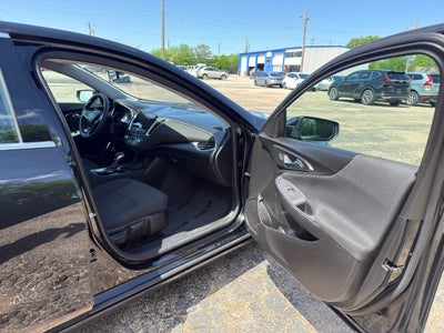 2022 Chevrolet Malibu FWD LT