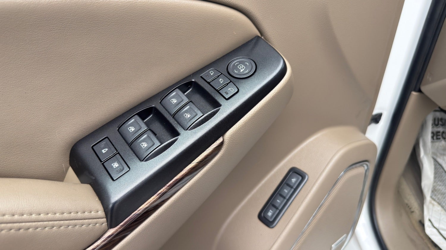 2017 GMC Yukon SLT 2WD