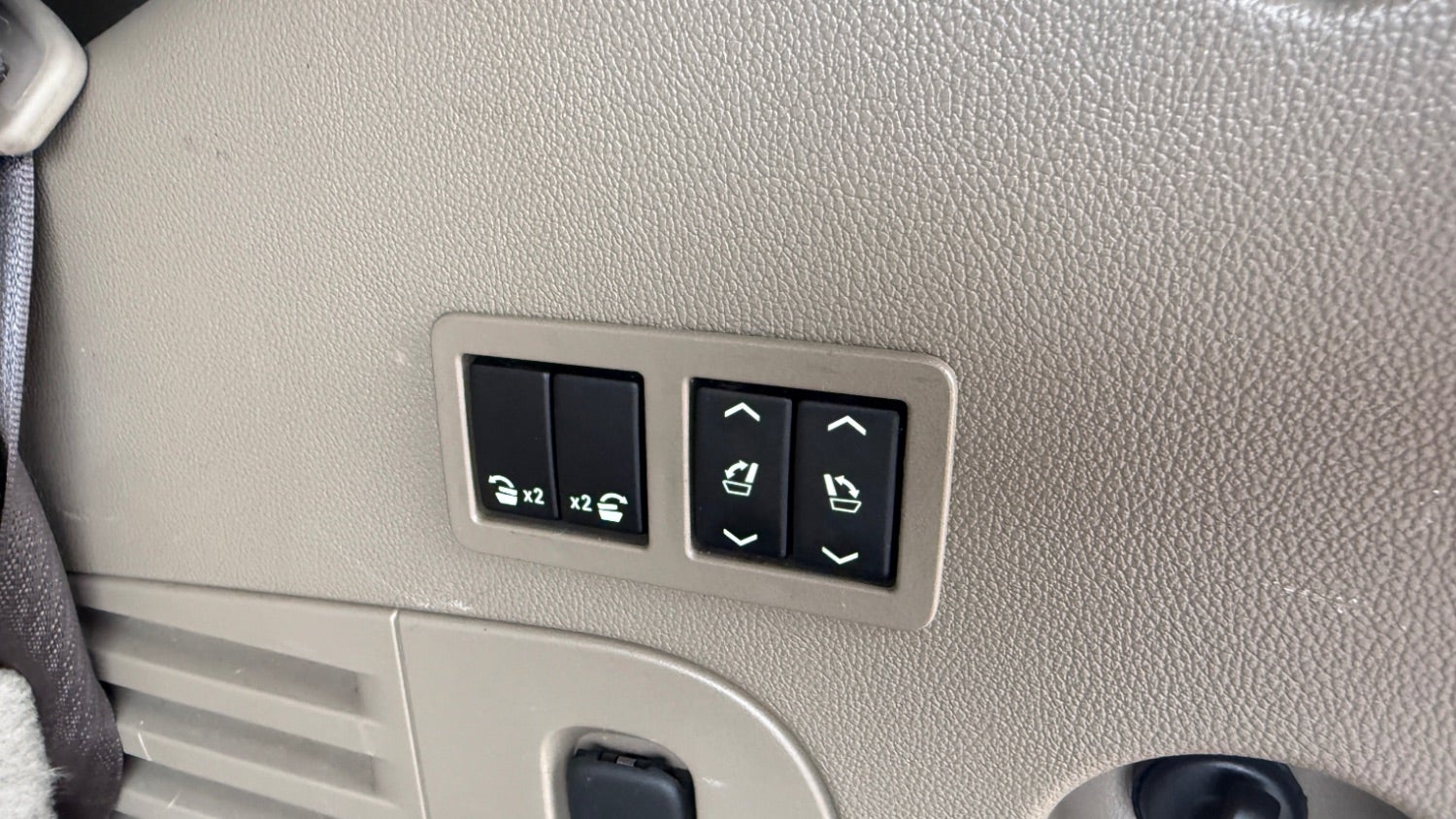 2017 GMC Yukon SLT 2WD