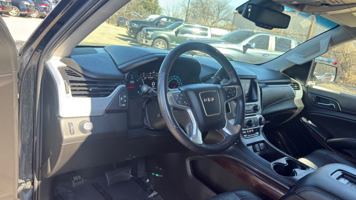 2017 GMC Yukon XL SLT