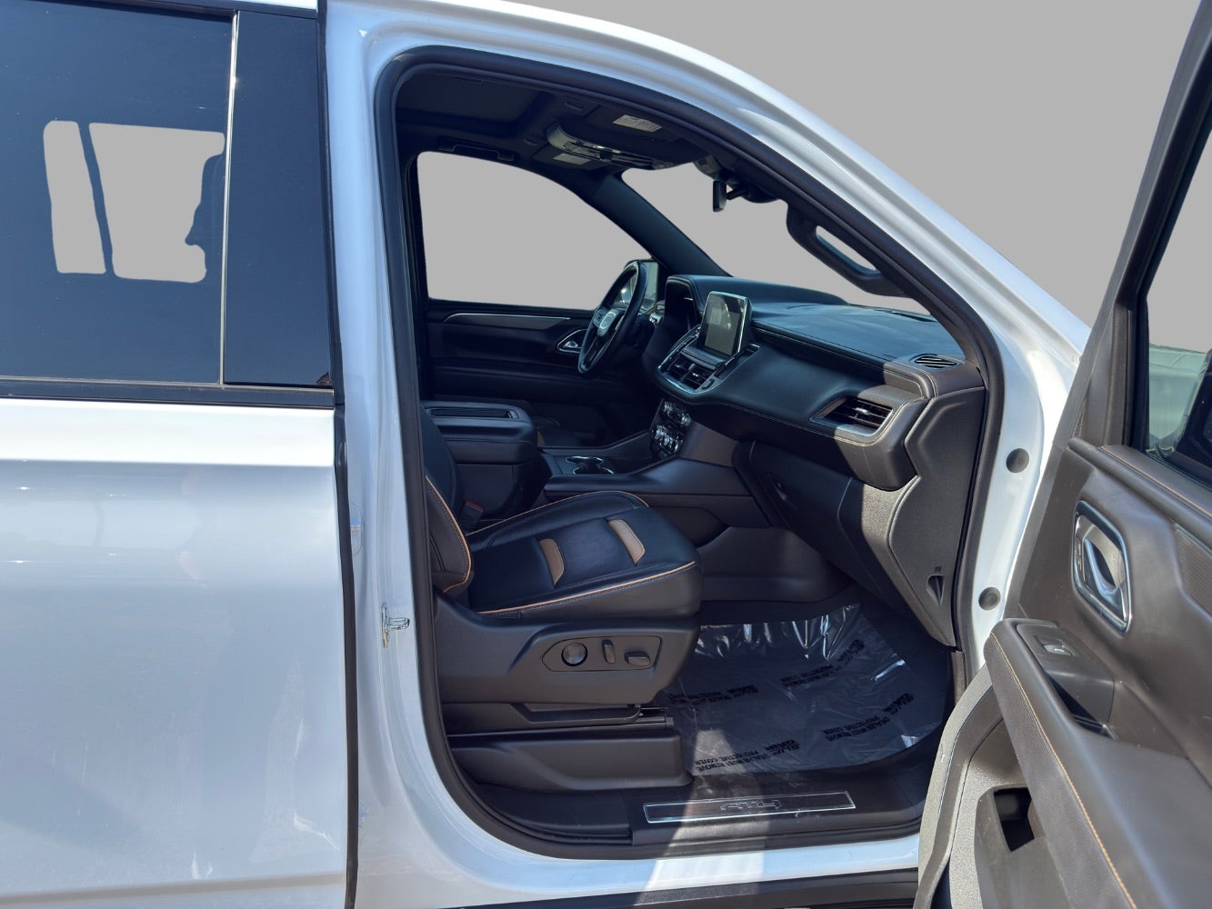 2023 GMC Yukon XL 4WD AT4
