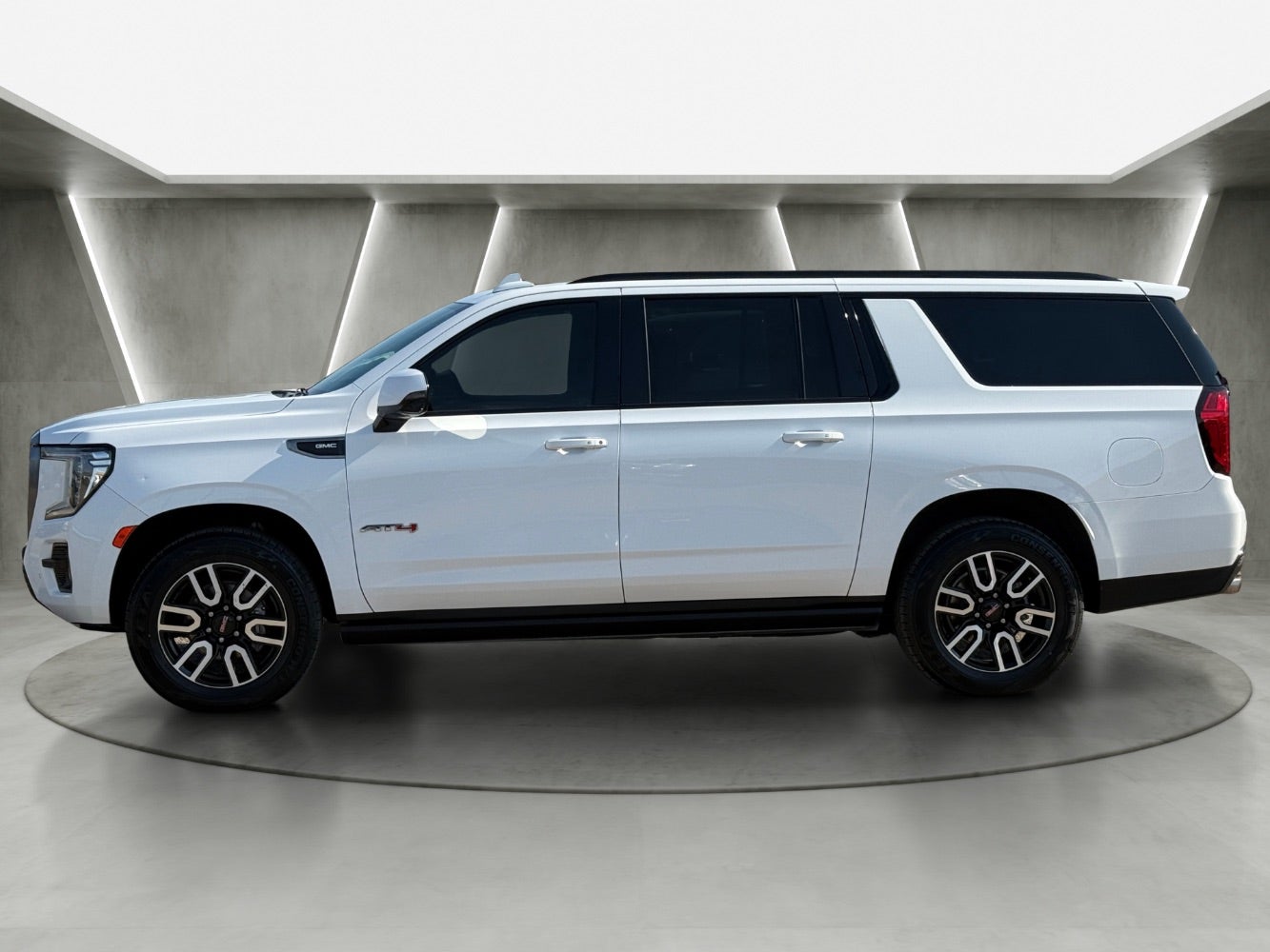 2023 GMC Yukon XL 4WD AT4