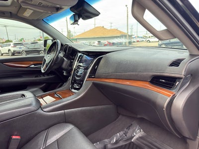 2018 Cadillac Escalade Luxury