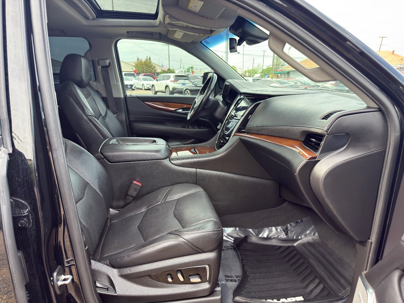 2018 Cadillac Escalade Luxury