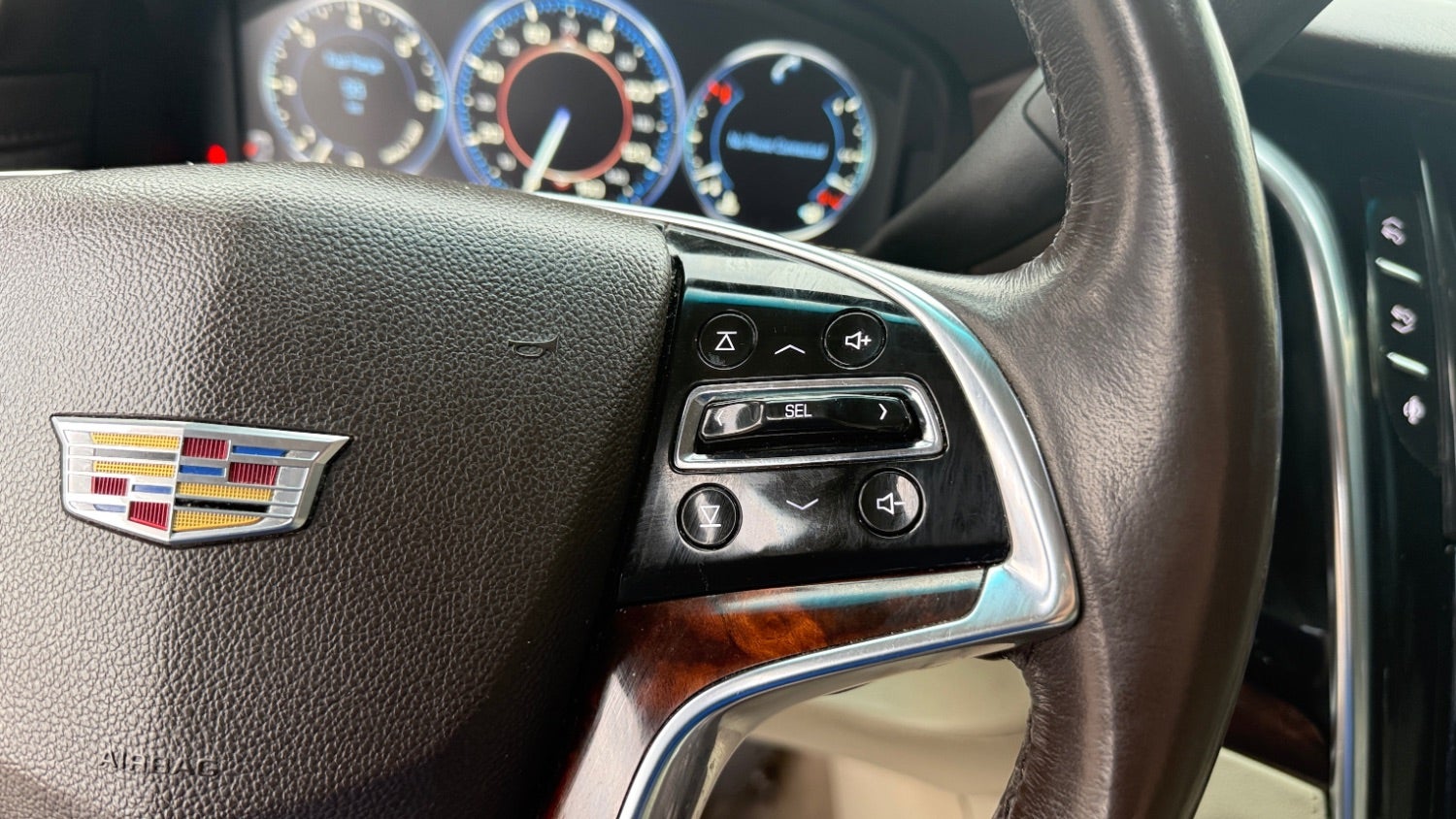 2015 Cadillac Escalade Luxury