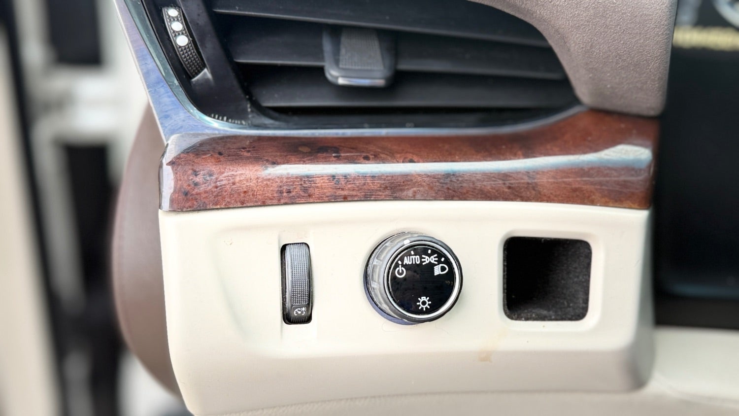 2015 Cadillac Escalade Luxury