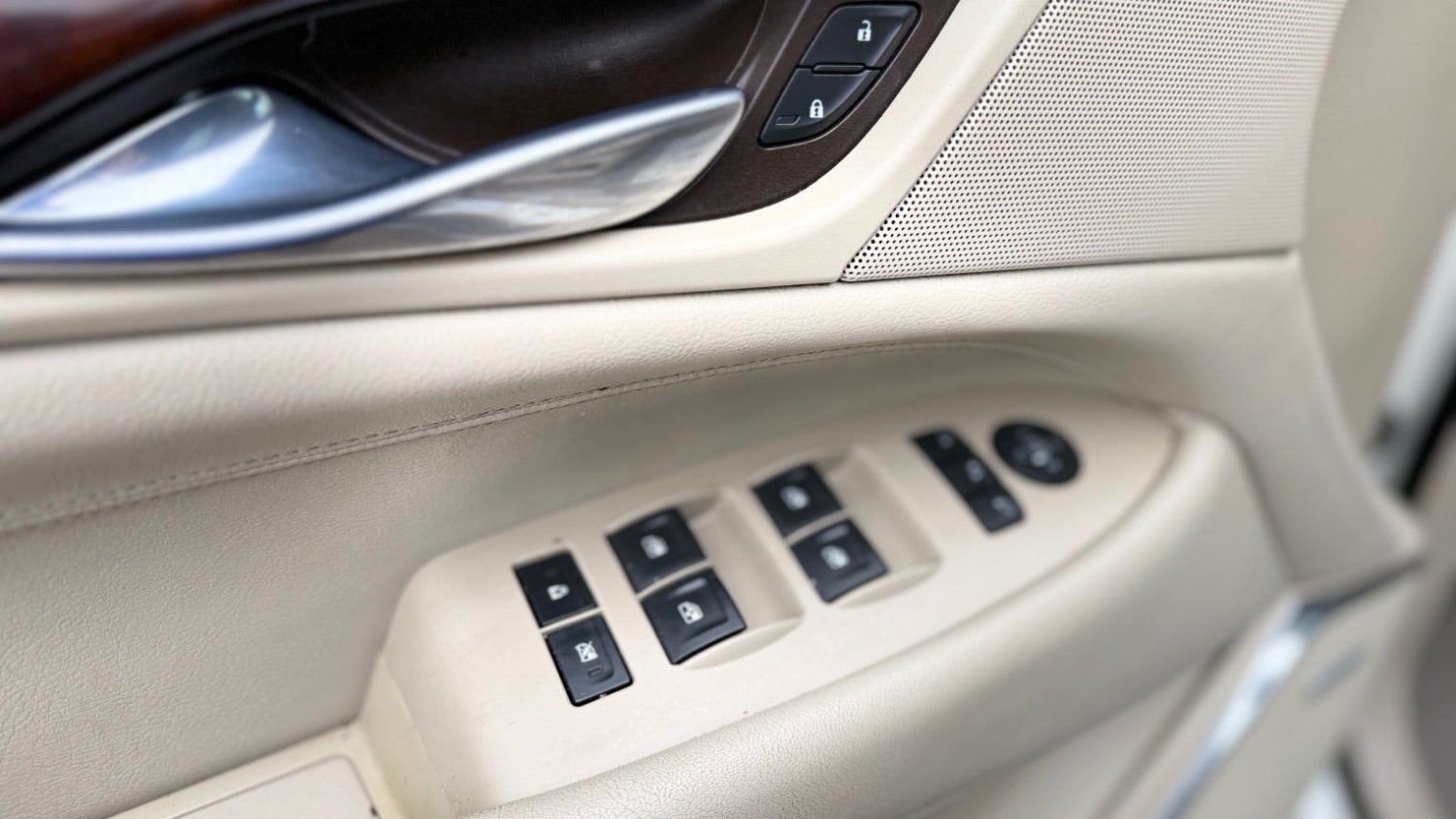 2015 Cadillac Escalade Luxury