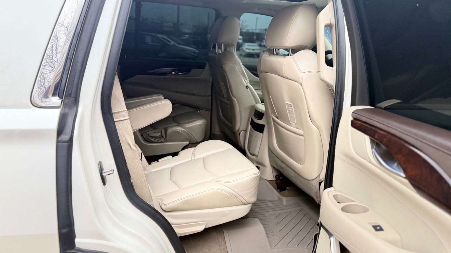 2015 Cadillac Escalade Luxury