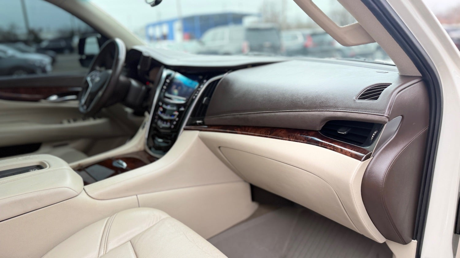 2015 Cadillac Escalade Luxury