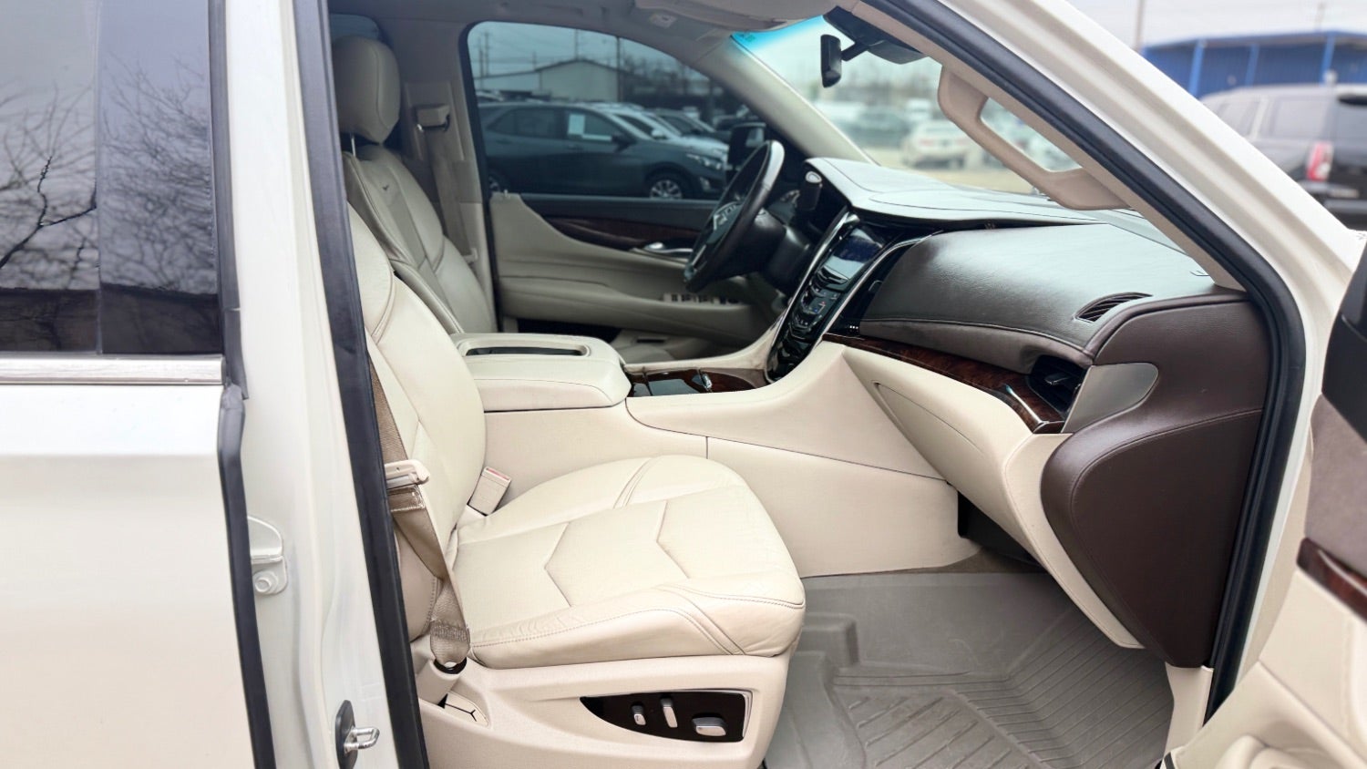 2015 Cadillac Escalade Luxury