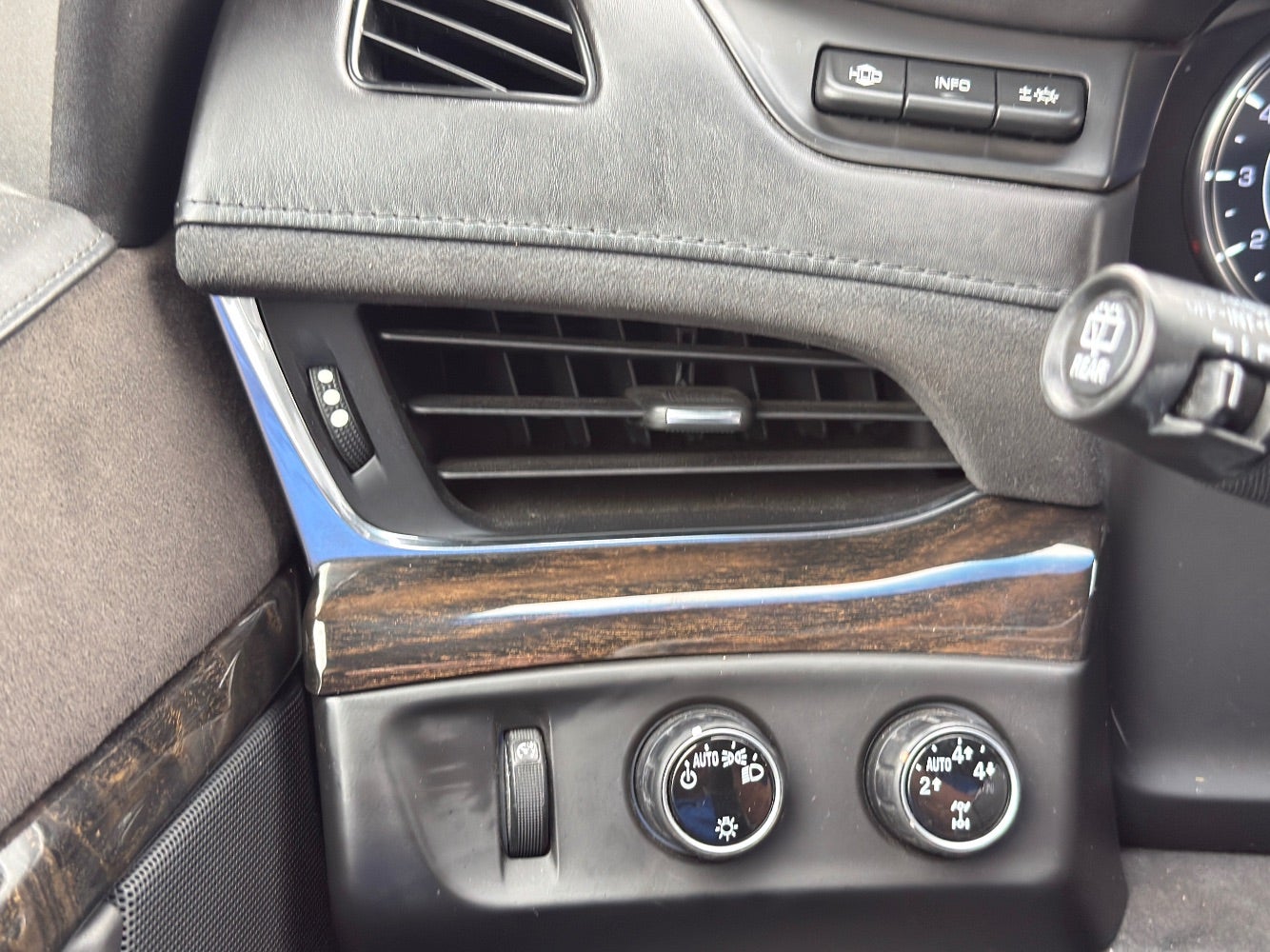 2016 Cadillac Escalade Platinum