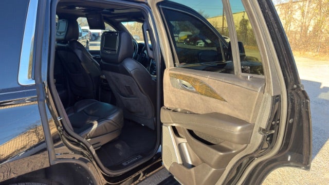 2017 Cadillac Escalade Platinum