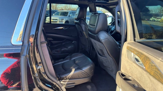 2017 Cadillac Escalade Platinum