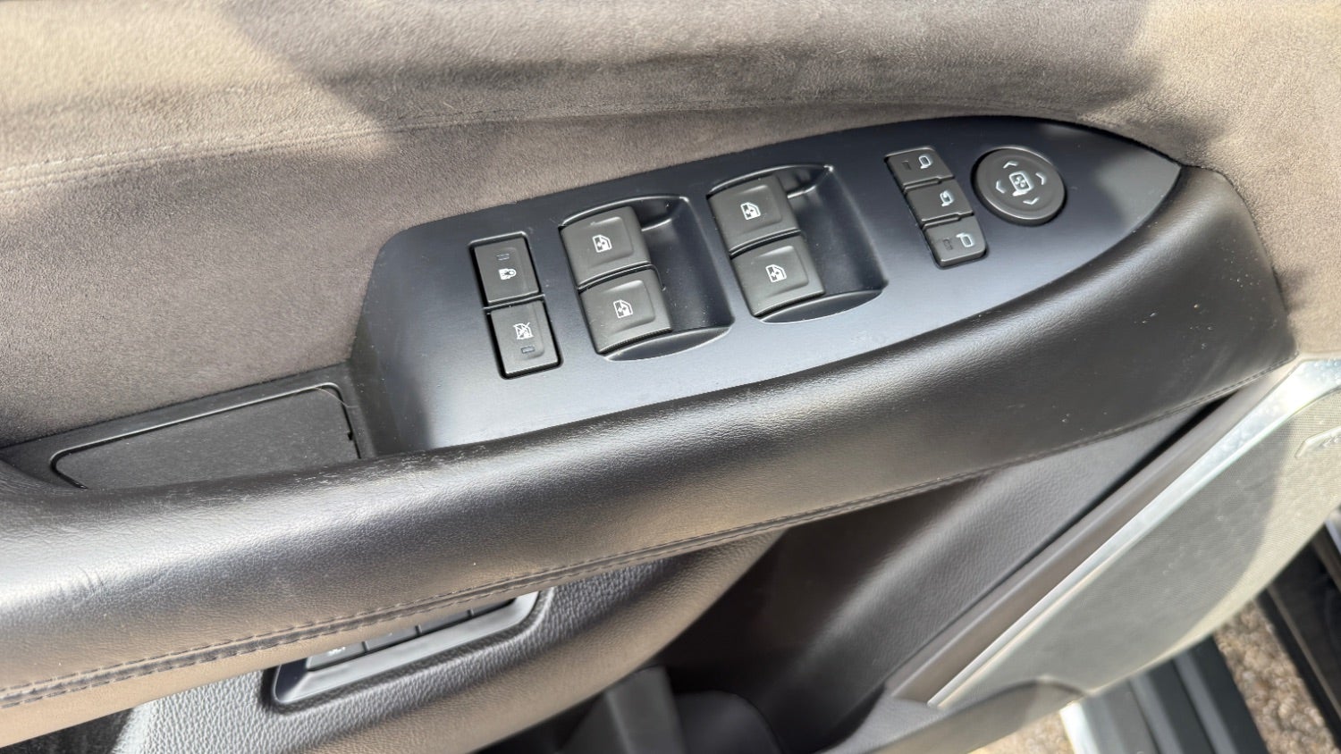 2017 Cadillac Escalade Platinum