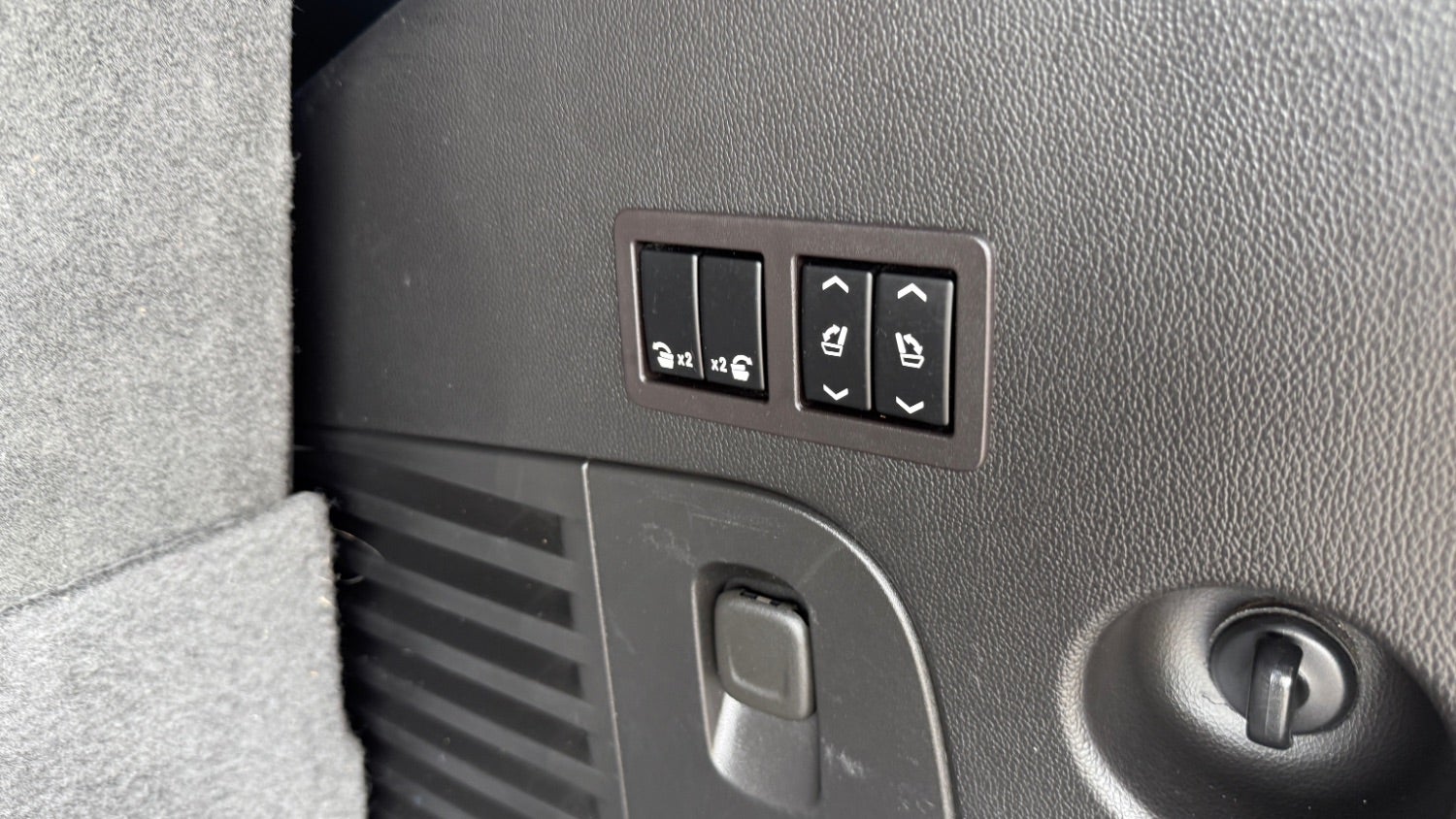 2017 Cadillac Escalade Platinum