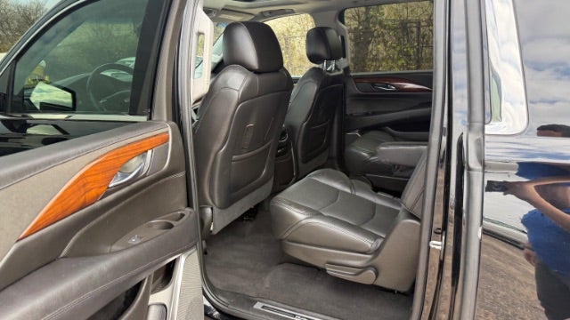 2016 Cadillac Escalade ESV Luxury Collection