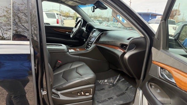 2016 Cadillac Escalade ESV Luxury Collection