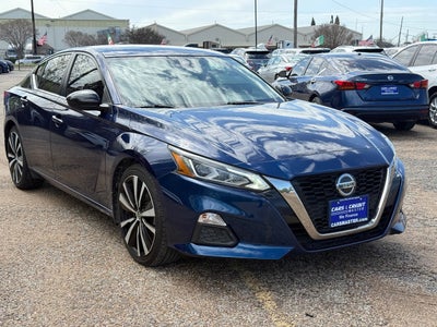 2022 Nissan Altima SR FWD