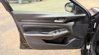 2021 Nissan Altima SR FWD