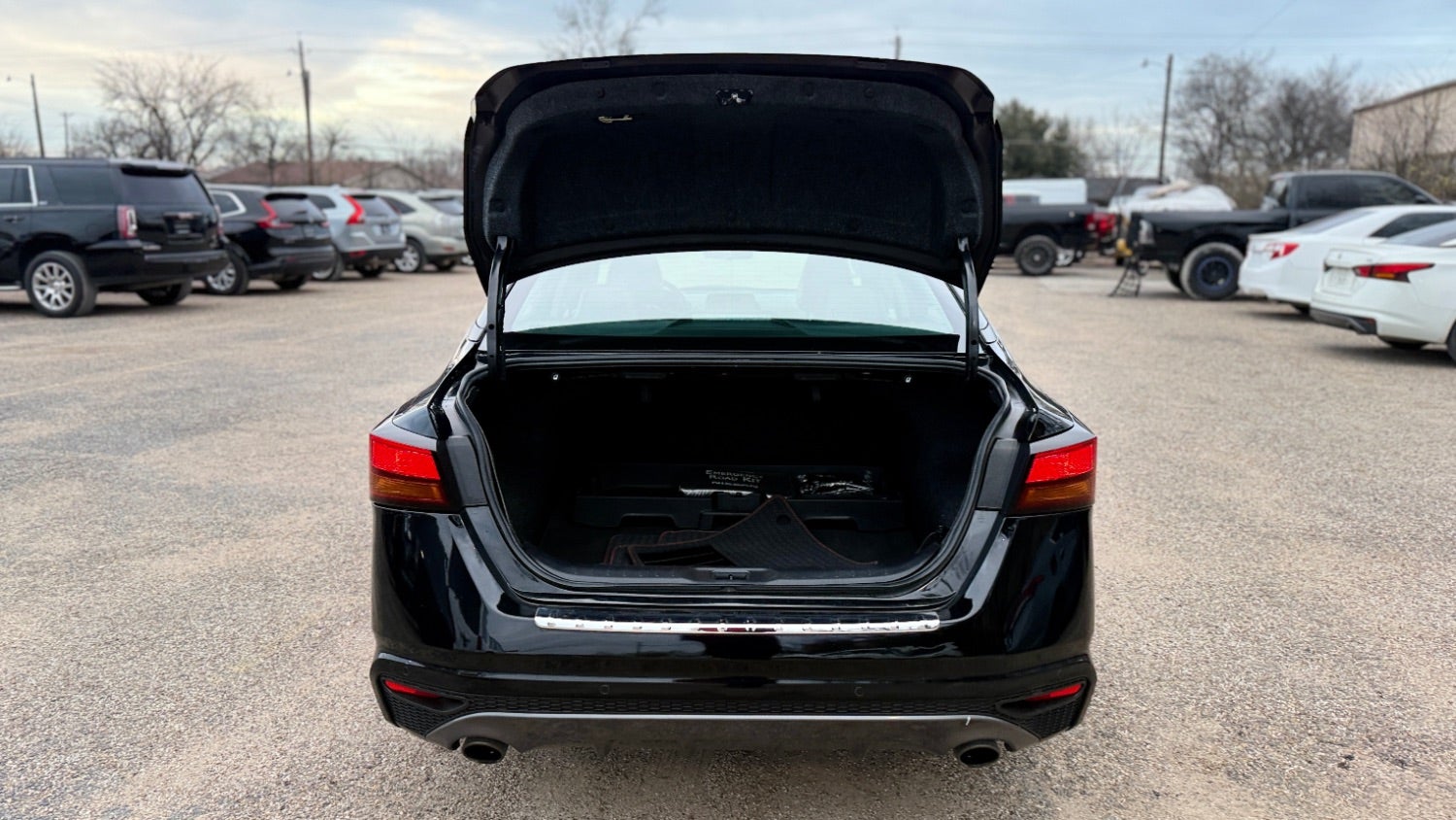 2021 Nissan Altima SR FWD