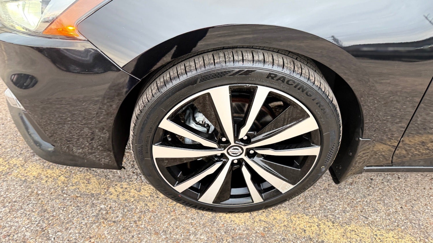 2021 Nissan Altima SR FWD