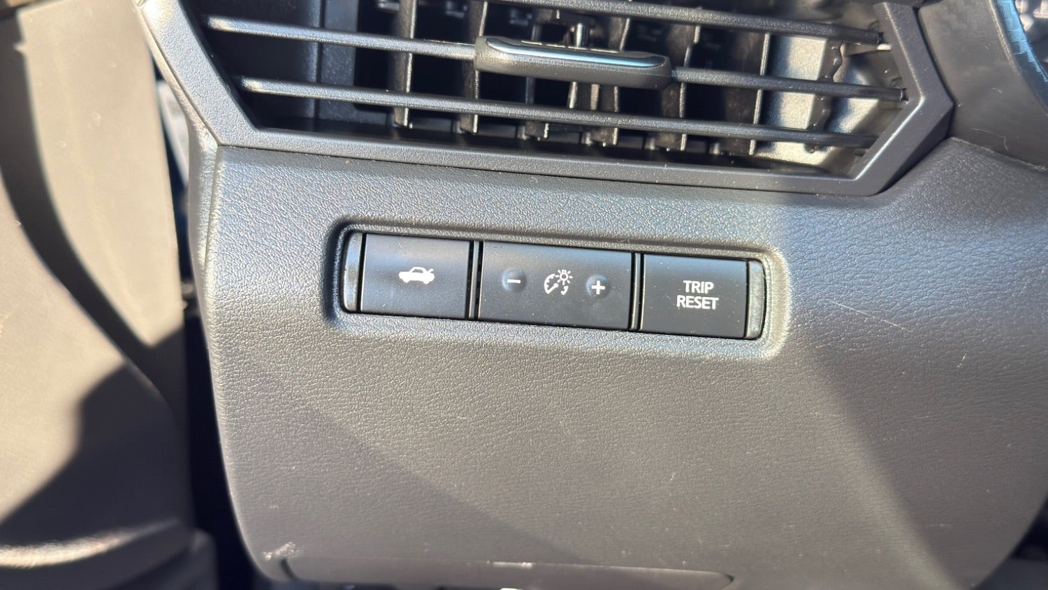 2022 Nissan Altima SR FWD