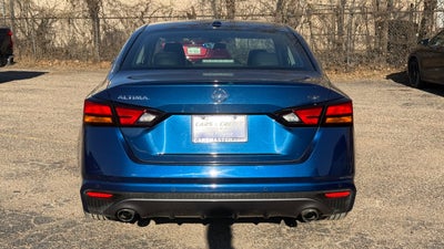 2022 Nissan Altima SR FWD