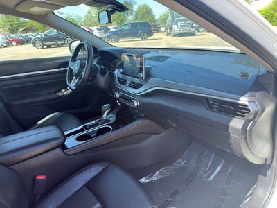 2024 Nissan Altima SR FWD