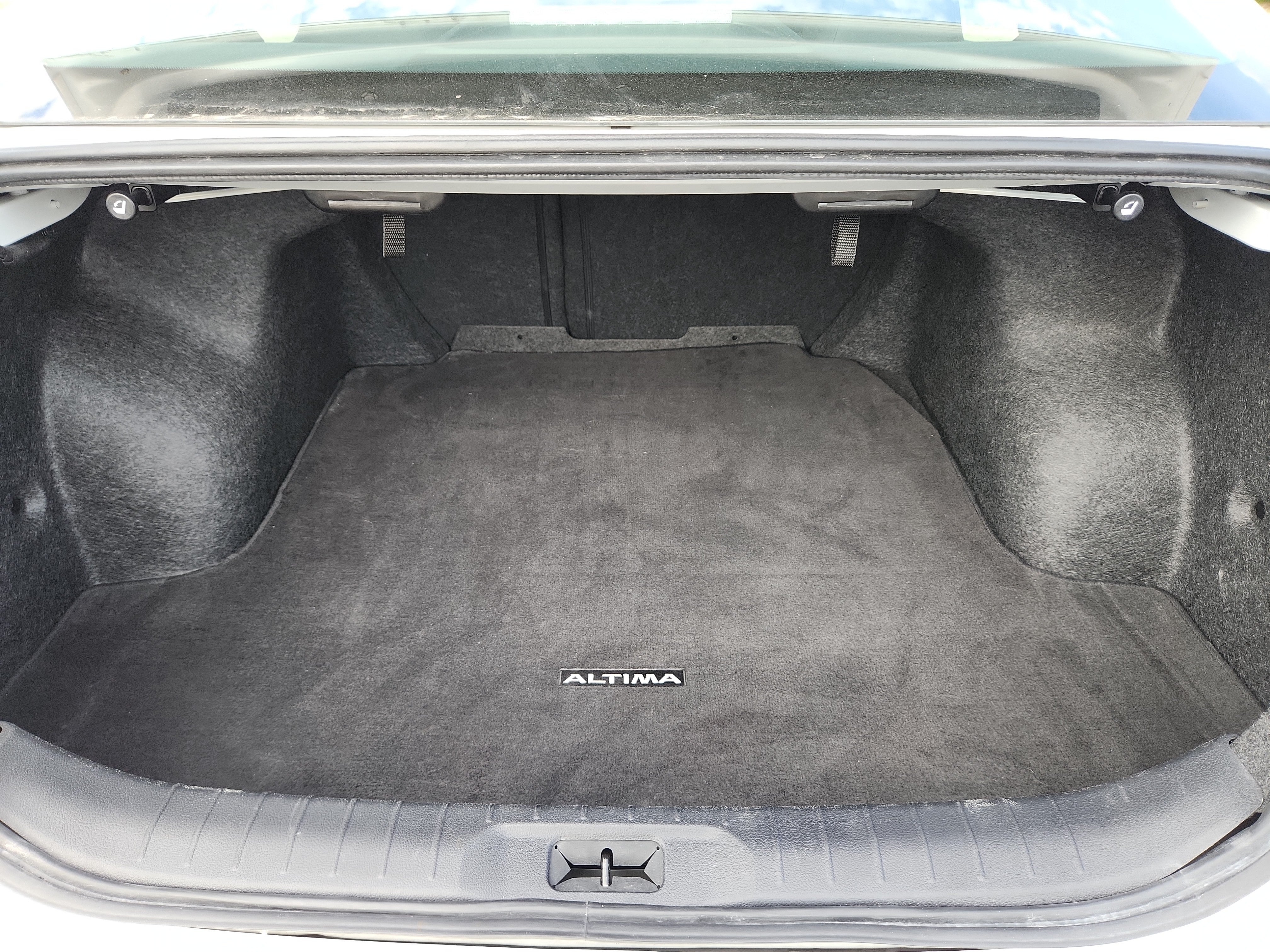 2025 Nissan Altima SR FWD