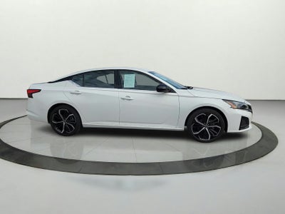 2025 Nissan Altima SR FWD