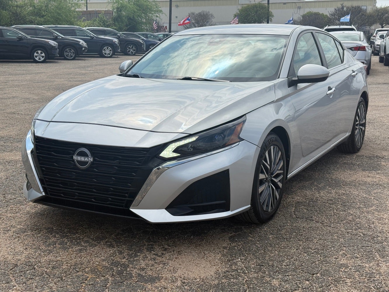 2023 Nissan Altima SV FWD