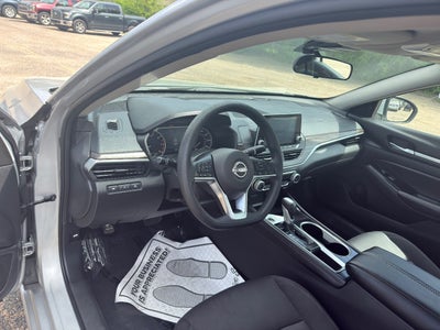 2023 Nissan Altima SV FWD