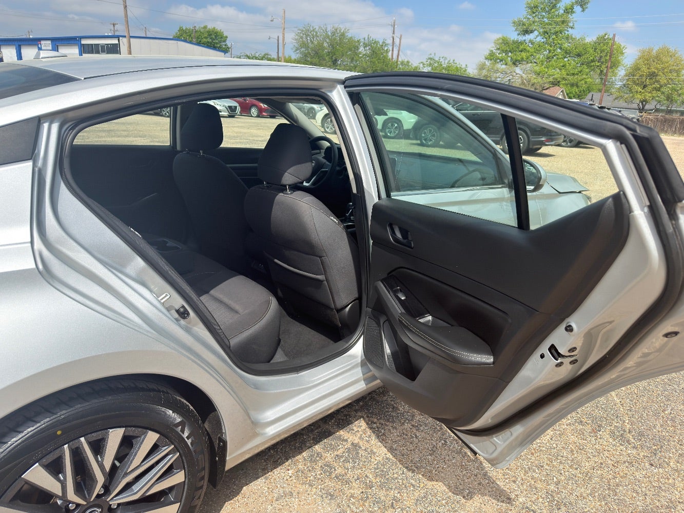 2023 Nissan Altima SV FWD