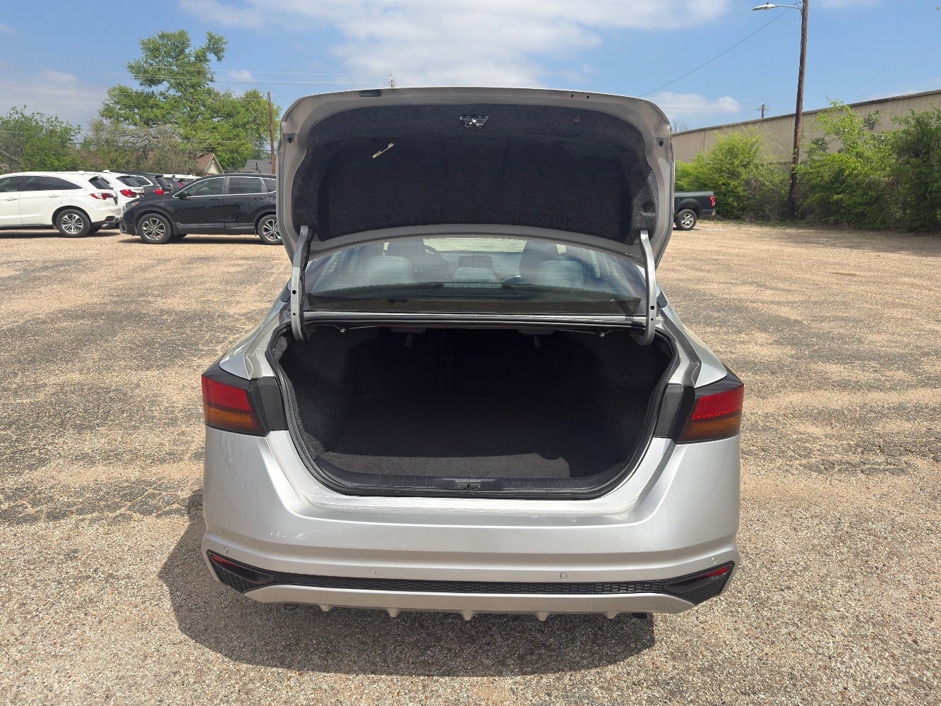 2023 Nissan Altima SV FWD