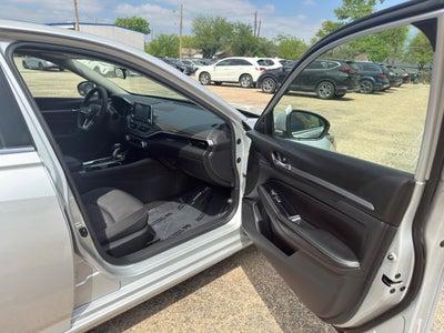 2023 Nissan Altima SV FWD