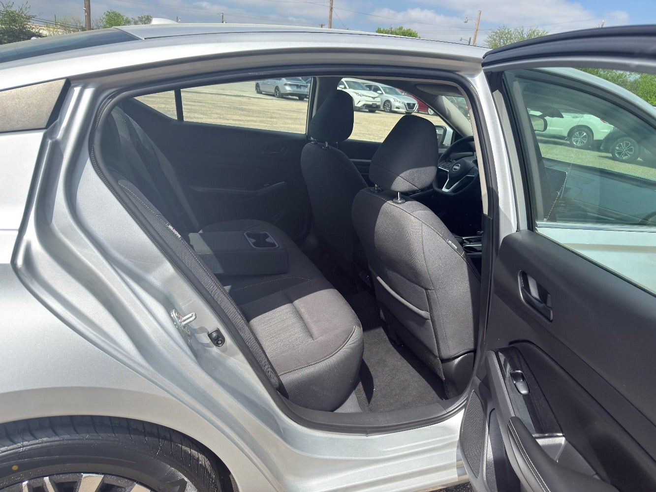 2023 Nissan Altima SV FWD