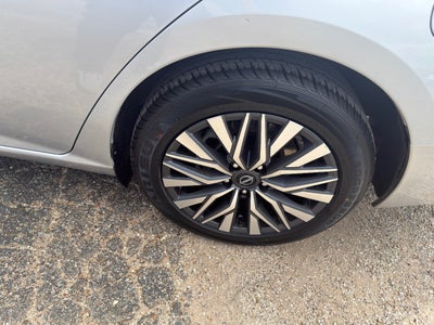 2023 Nissan Altima SV FWD