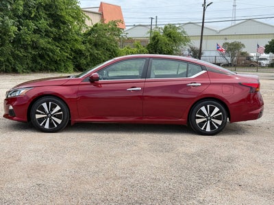 2022 Nissan Altima SV FWD
