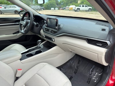 2022 Nissan Altima SV FWD