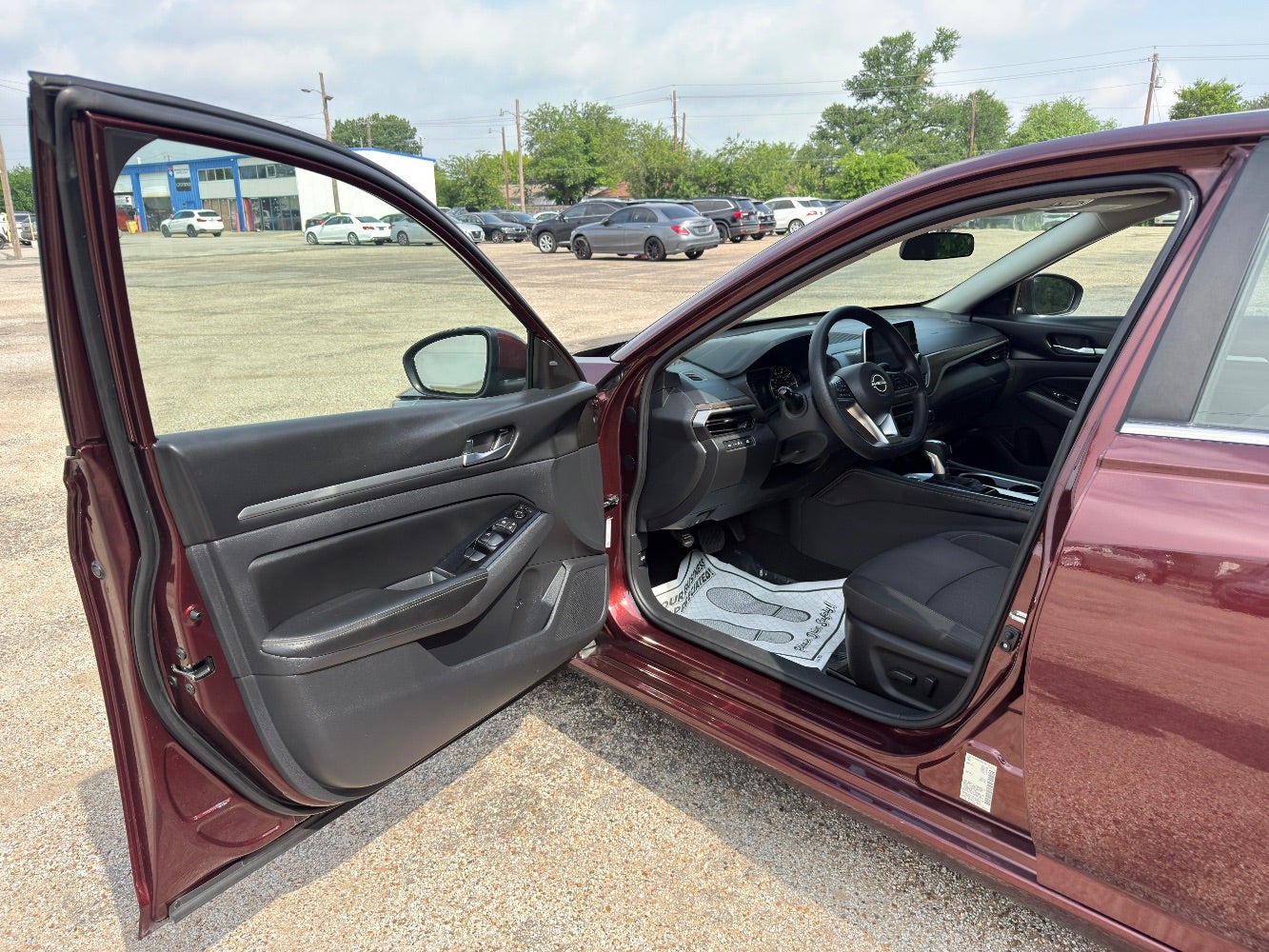 2023 Nissan Altima SV FWD