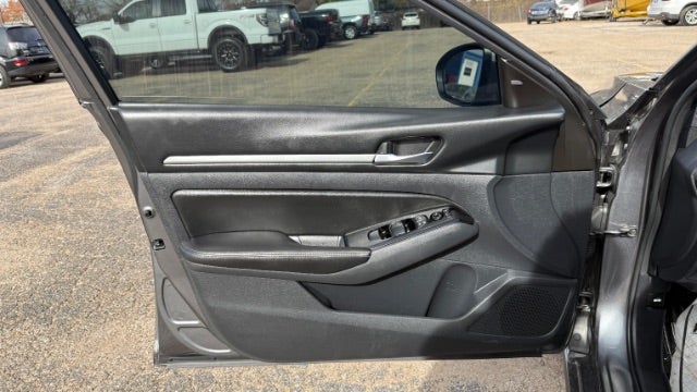 2023 Nissan Altima SV FWD